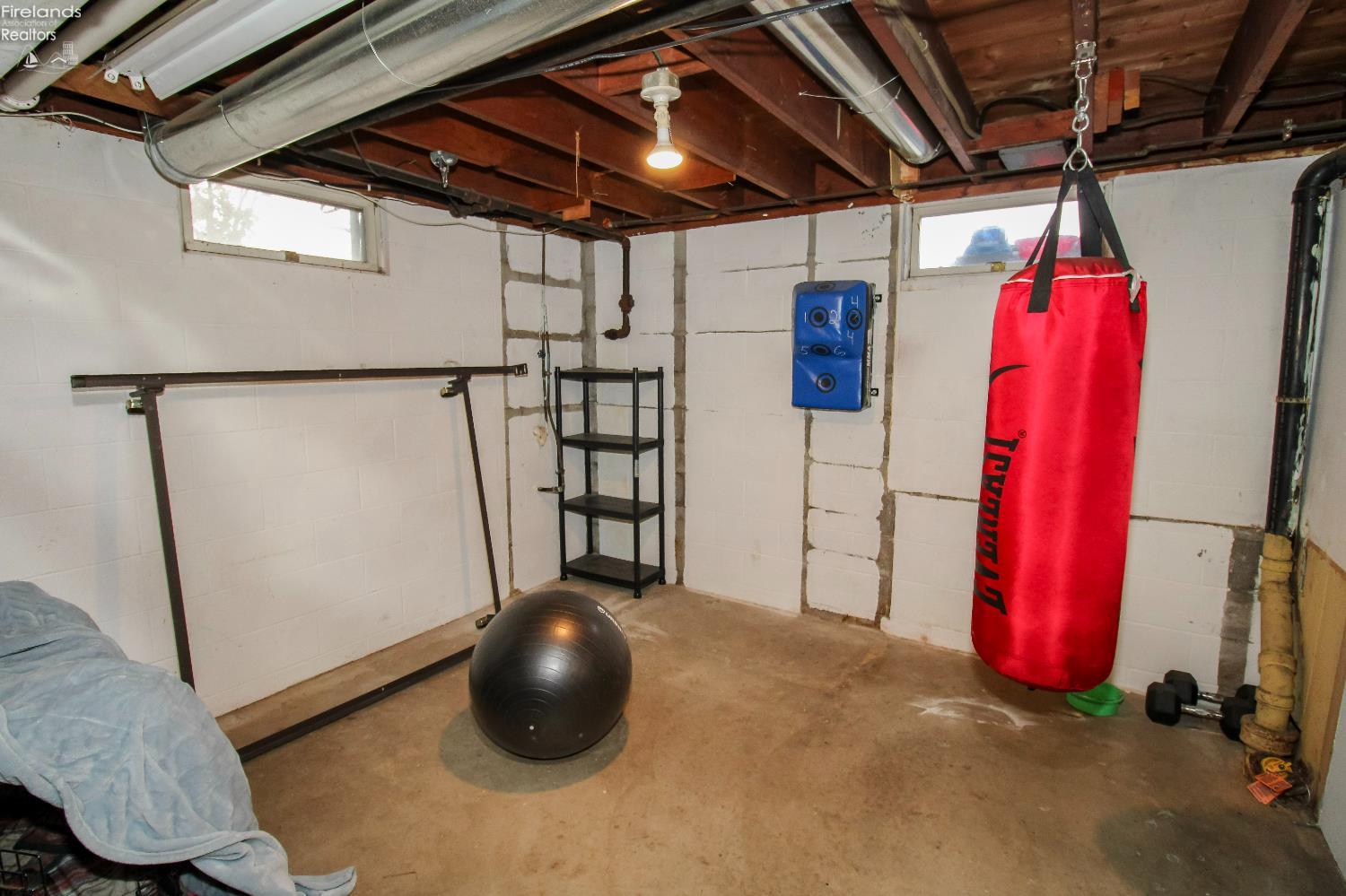 Bellevue, Ohio 44811, United States, 4 Bedrooms Bedrooms, ,2 BathroomsBathrooms,Residential,Active,242247