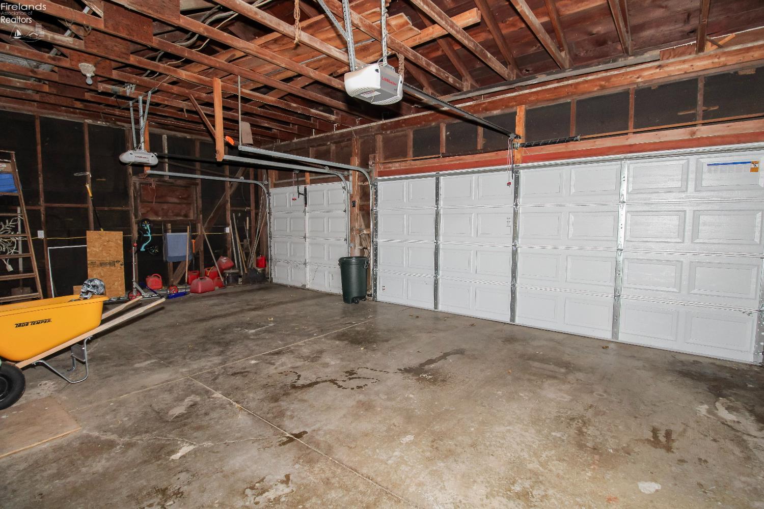 Bellevue, Ohio 44811, United States, 4 Bedrooms Bedrooms, ,2 BathroomsBathrooms,Residential,Active,242247