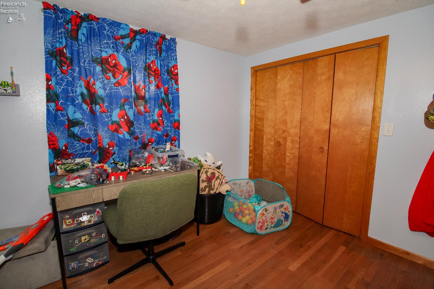 Bellevue, Ohio 44811, United States, 4 Bedrooms Bedrooms, ,2 BathroomsBathrooms,Residential,Active,242247