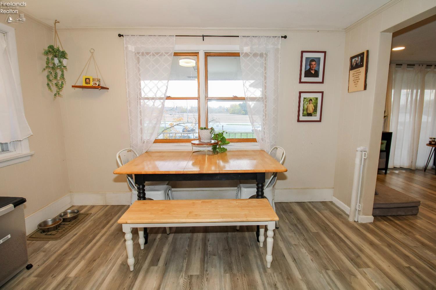 Bellevue, Ohio 44811, United States, 4 Bedrooms Bedrooms, ,2 BathroomsBathrooms,Residential,Active,242247