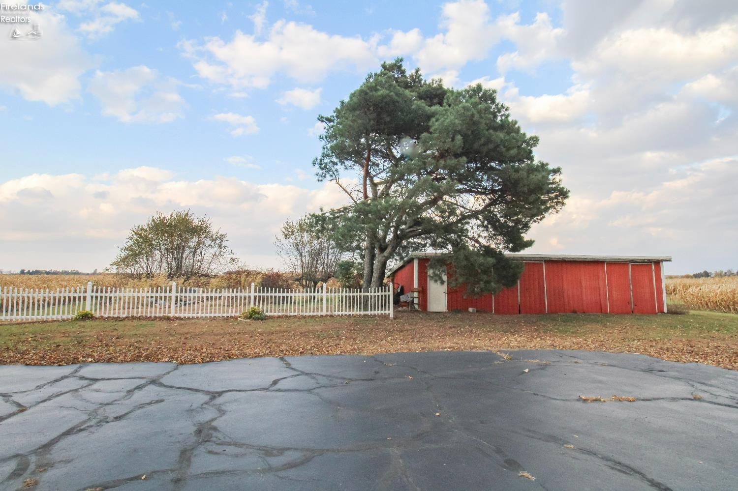 Bellevue, Ohio 44811, United States, 4 Bedrooms Bedrooms, ,2 BathroomsBathrooms,Residential,Active,242247