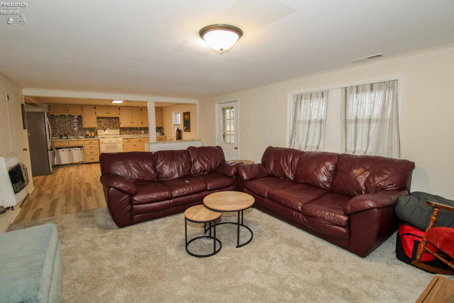 Bellevue, Ohio 44811, United States, 4 Bedrooms Bedrooms, ,2 BathroomsBathrooms,Residential,Active,242247