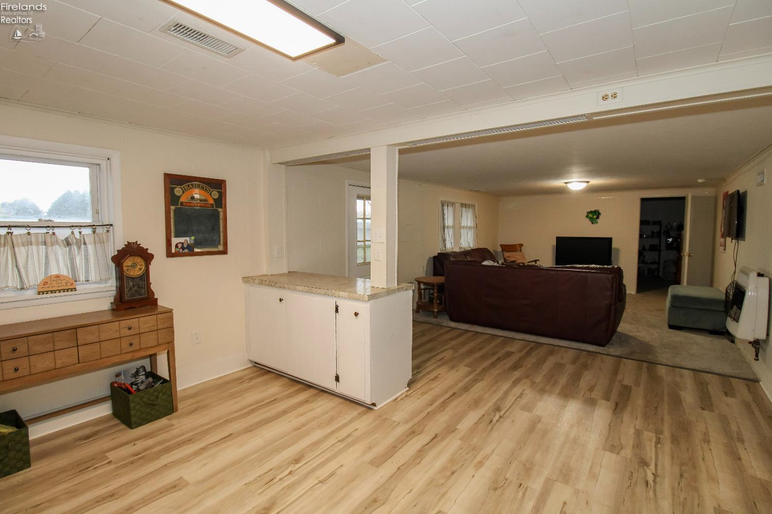 Bellevue, Ohio 44811, United States, 4 Bedrooms Bedrooms, ,2 BathroomsBathrooms,Residential,Active,242247