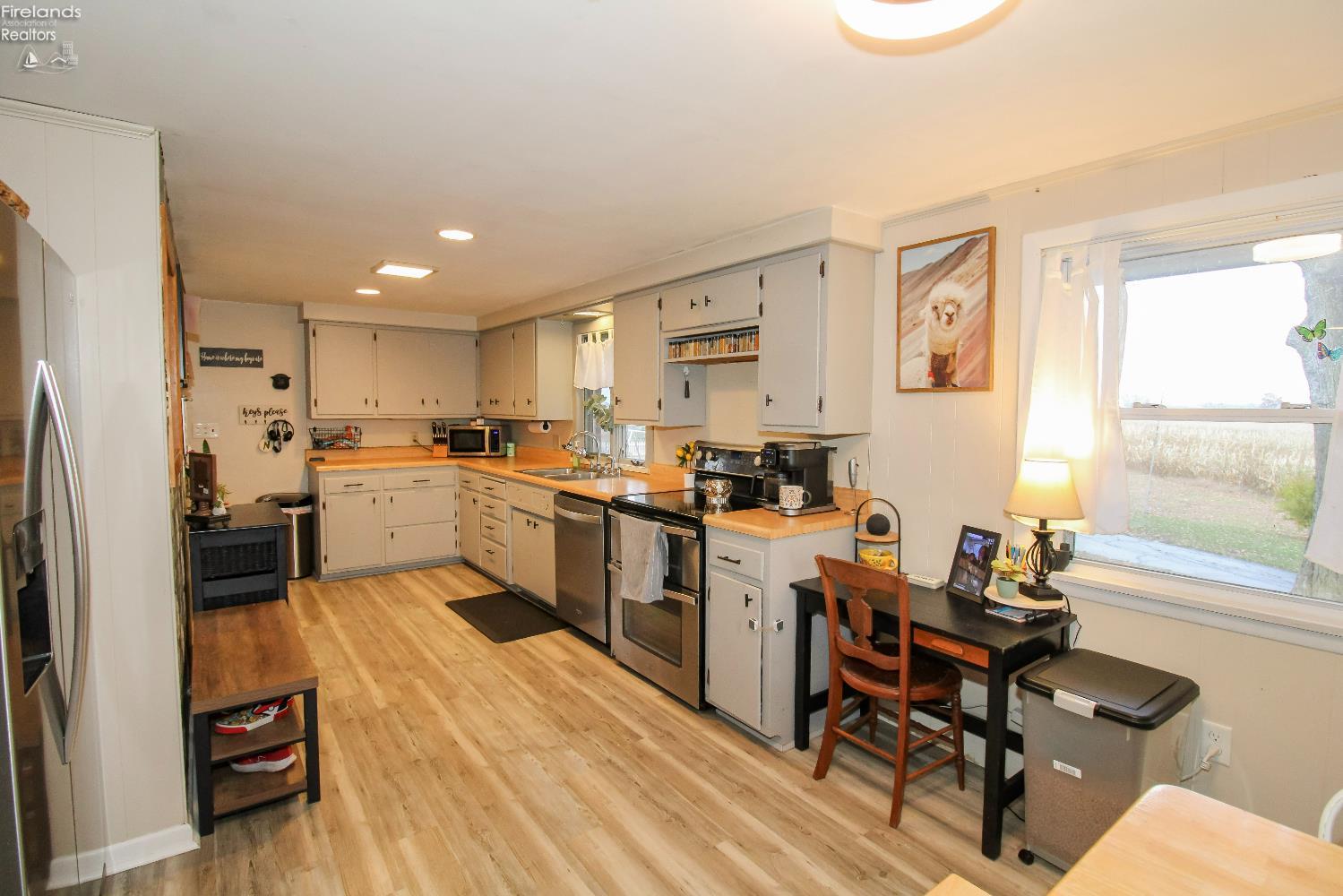 Bellevue, Ohio 44811, United States, 4 Bedrooms Bedrooms, ,2 BathroomsBathrooms,Residential,Active,242247