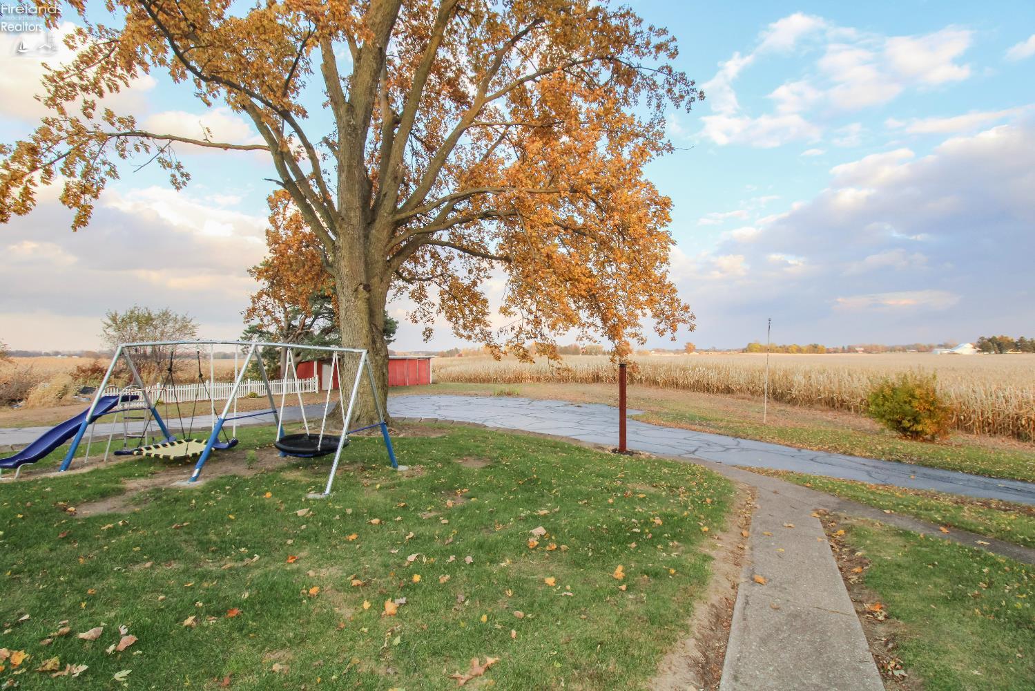 Bellevue, Ohio 44811, United States, 4 Bedrooms Bedrooms, ,2 BathroomsBathrooms,Residential,Active,242247