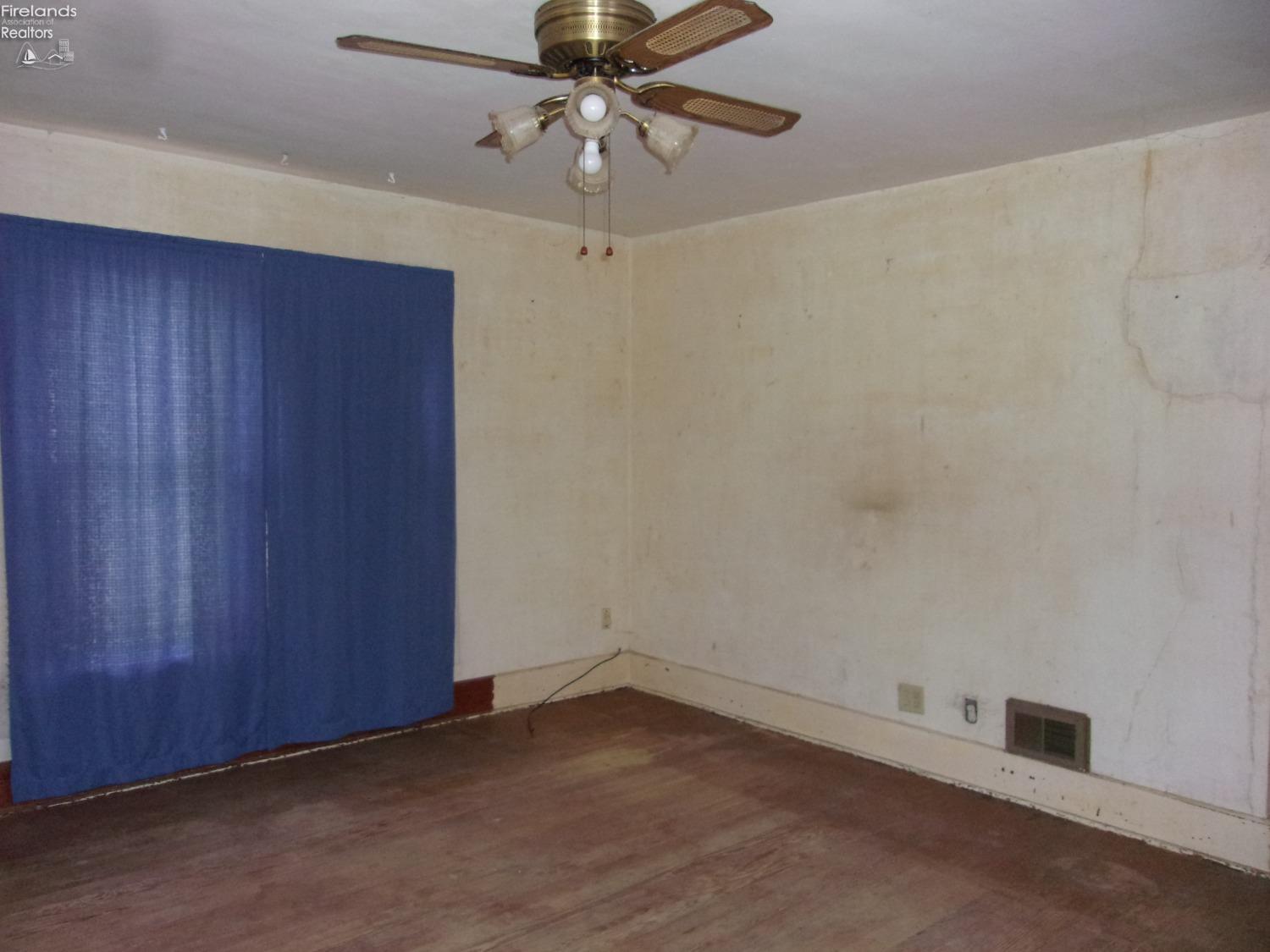 411 S Warner Street, Forest, Ohio image 3