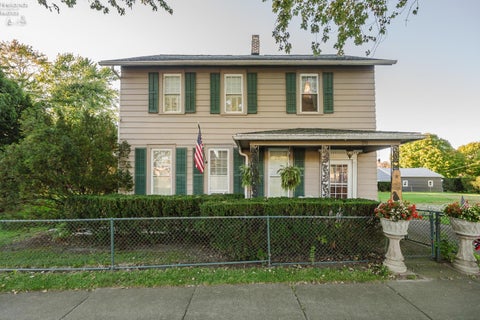 Homes For Sale - 211 Fremont Avenue<br/> Sandusky, OH 44870