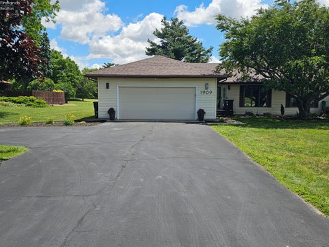 Homes For Sale - 1909 South Main St. St<br/> Clyde, OH 43410