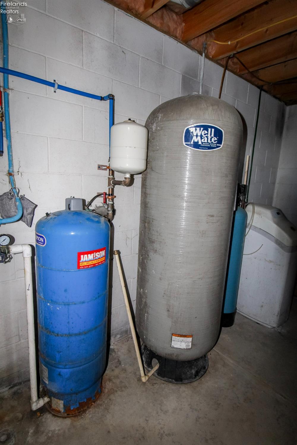 Sandusky, Ohio 44870, United States, 4 Bedrooms Bedrooms, ,3 BathroomsBathrooms,Residential,Contingent,1154