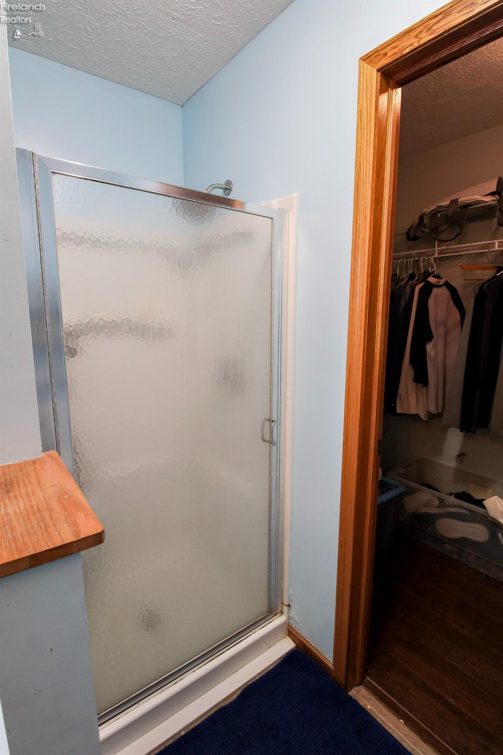 Sandusky, Ohio 44870, United States, 4 Bedrooms Bedrooms, ,3 BathroomsBathrooms,Residential,Contingent,1154