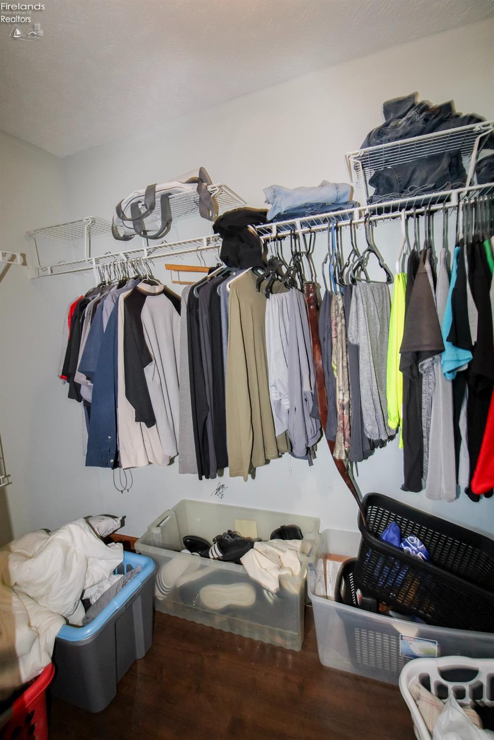 Sandusky, Ohio 44870, United States, 4 Bedrooms Bedrooms, ,3 BathroomsBathrooms,Residential,Contingent,1154