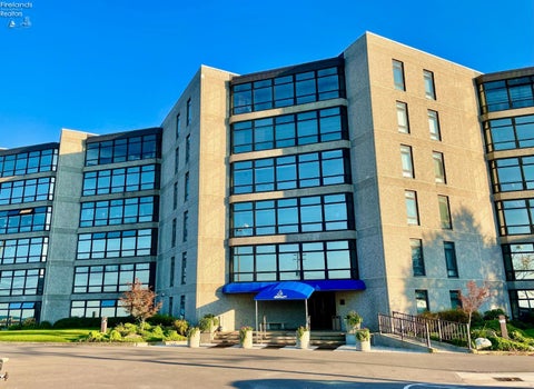 Condo For Sale - 711 W Lakeshore Drive #407<br/> Port Clinton, OH 43452