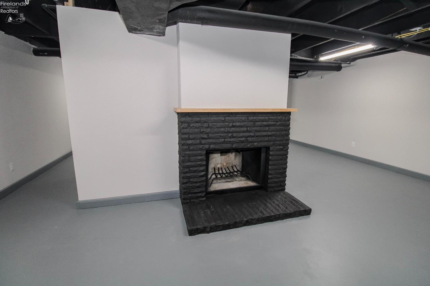 Huron, Ohio 44839, United States, 3 Bedrooms Bedrooms, ,2 BathroomsBathrooms,Residential,Active,238576