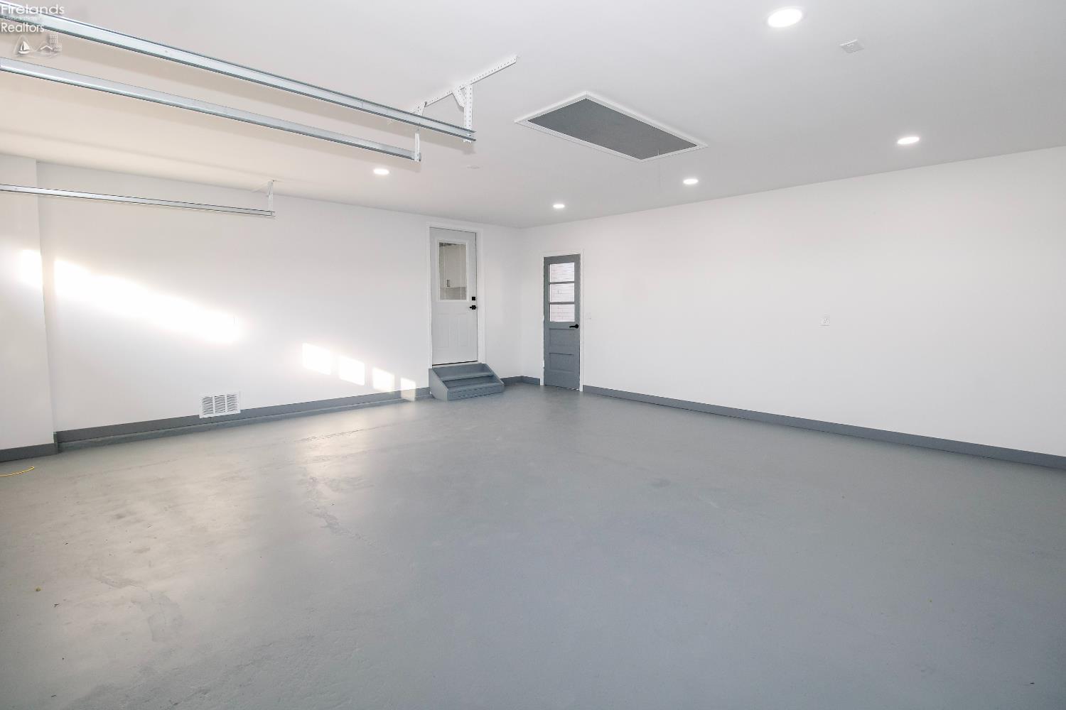 Huron, Ohio 44839, United States, 3 Bedrooms Bedrooms, ,2 BathroomsBathrooms,Residential,Active,238576