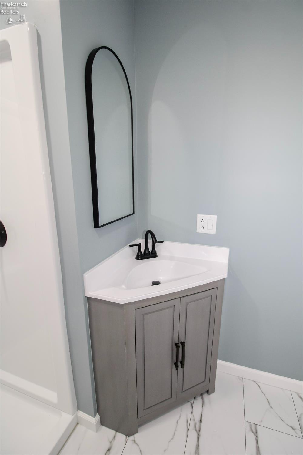 Huron, Ohio 44839, United States, 3 Bedrooms Bedrooms, ,2 BathroomsBathrooms,Residential,Active,238576