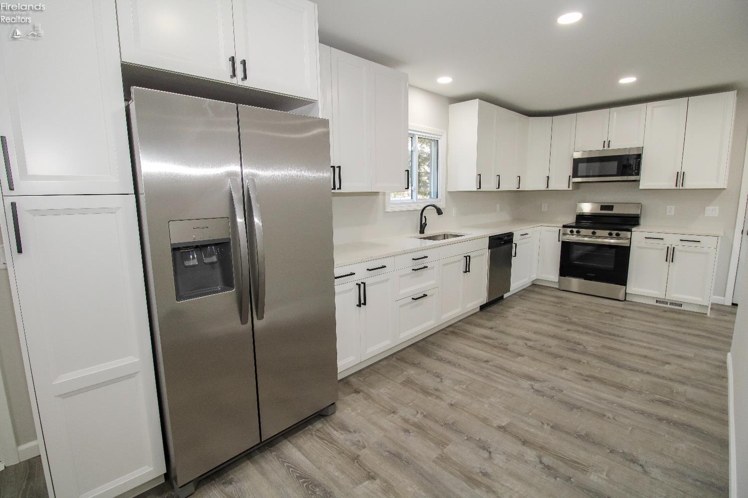 Huron, Ohio 44839, United States, 3 Bedrooms Bedrooms, ,2 BathroomsBathrooms,Residential,Active,238576