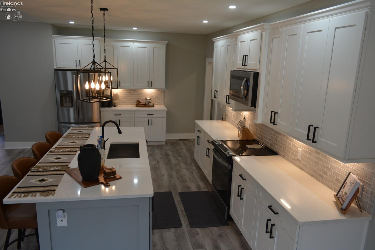 487 Town Line Rd 151 Rd, Norwalk, Texas image 13