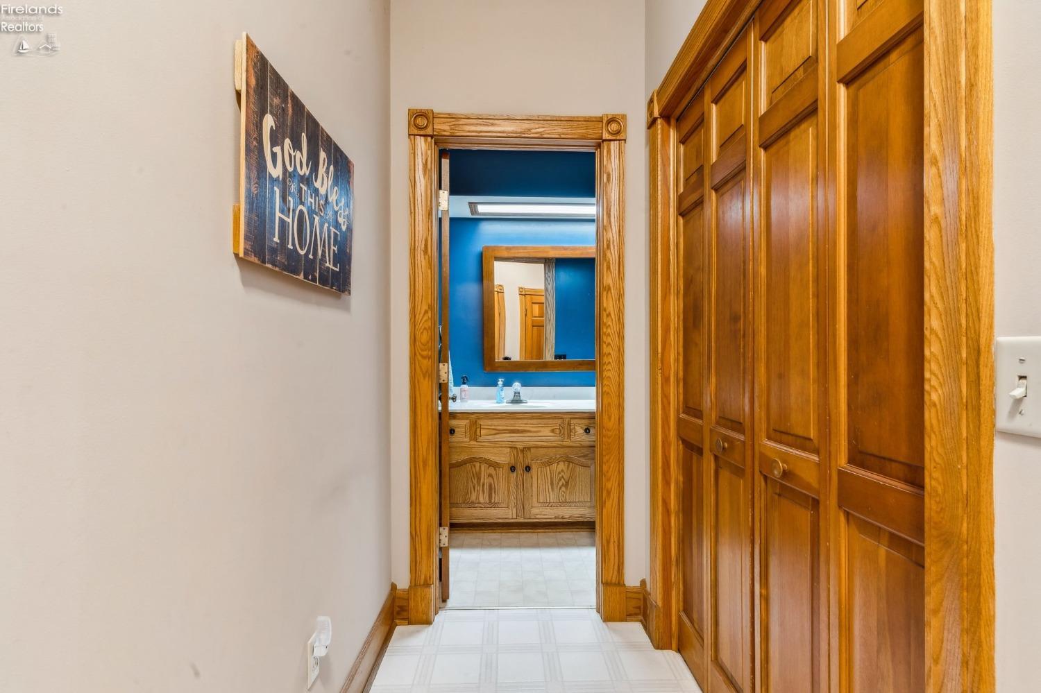 125 W Woodmere Drive, Tiffin, Texas image 11