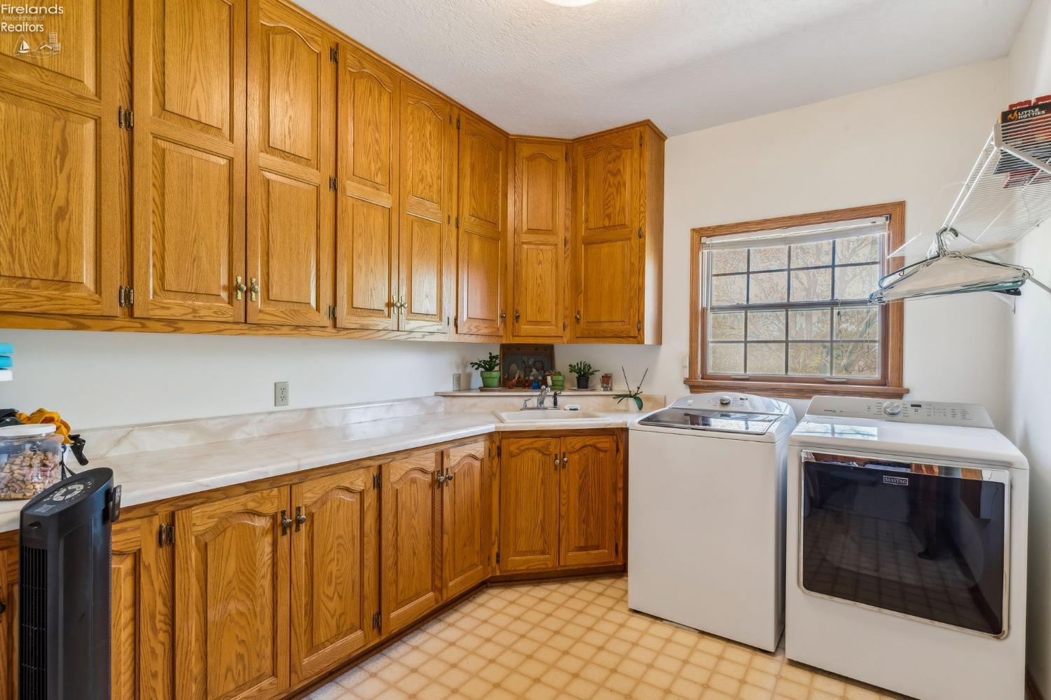 125 W Woodmere Drive, Tiffin, Texas image 37