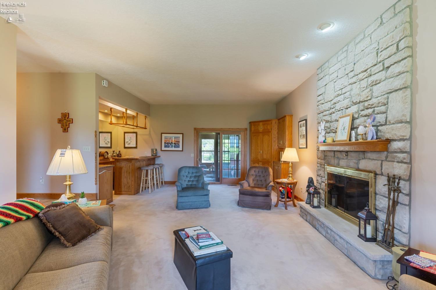 125 W Woodmere Drive, Tiffin, Texas image 7