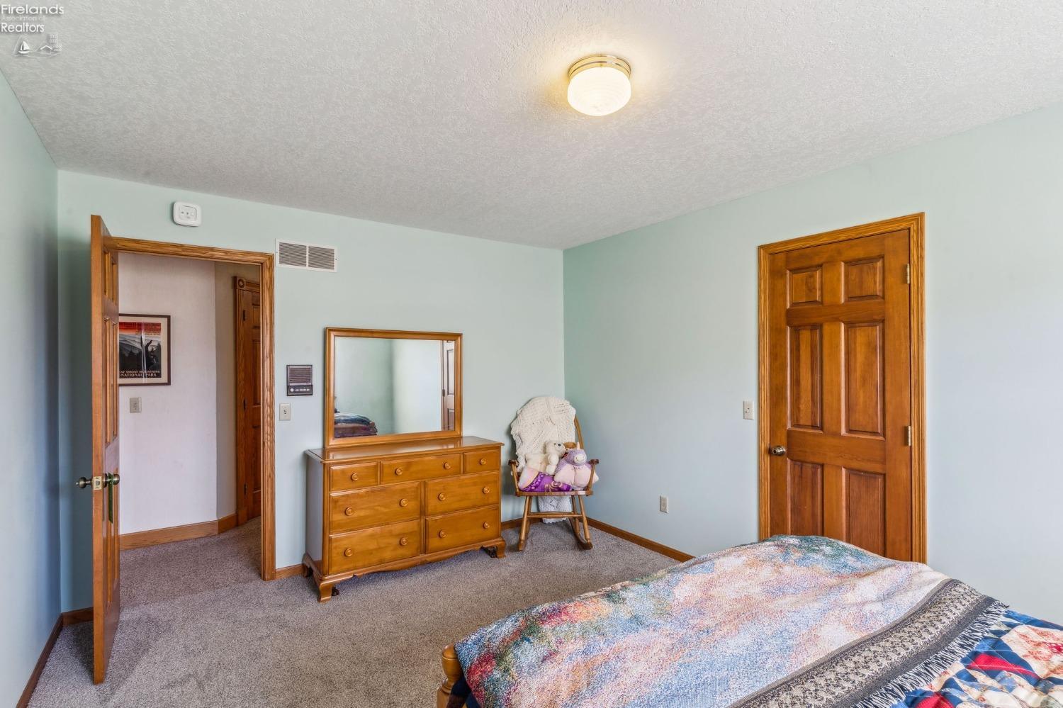 125 W Woodmere Drive, Tiffin, Texas image 27