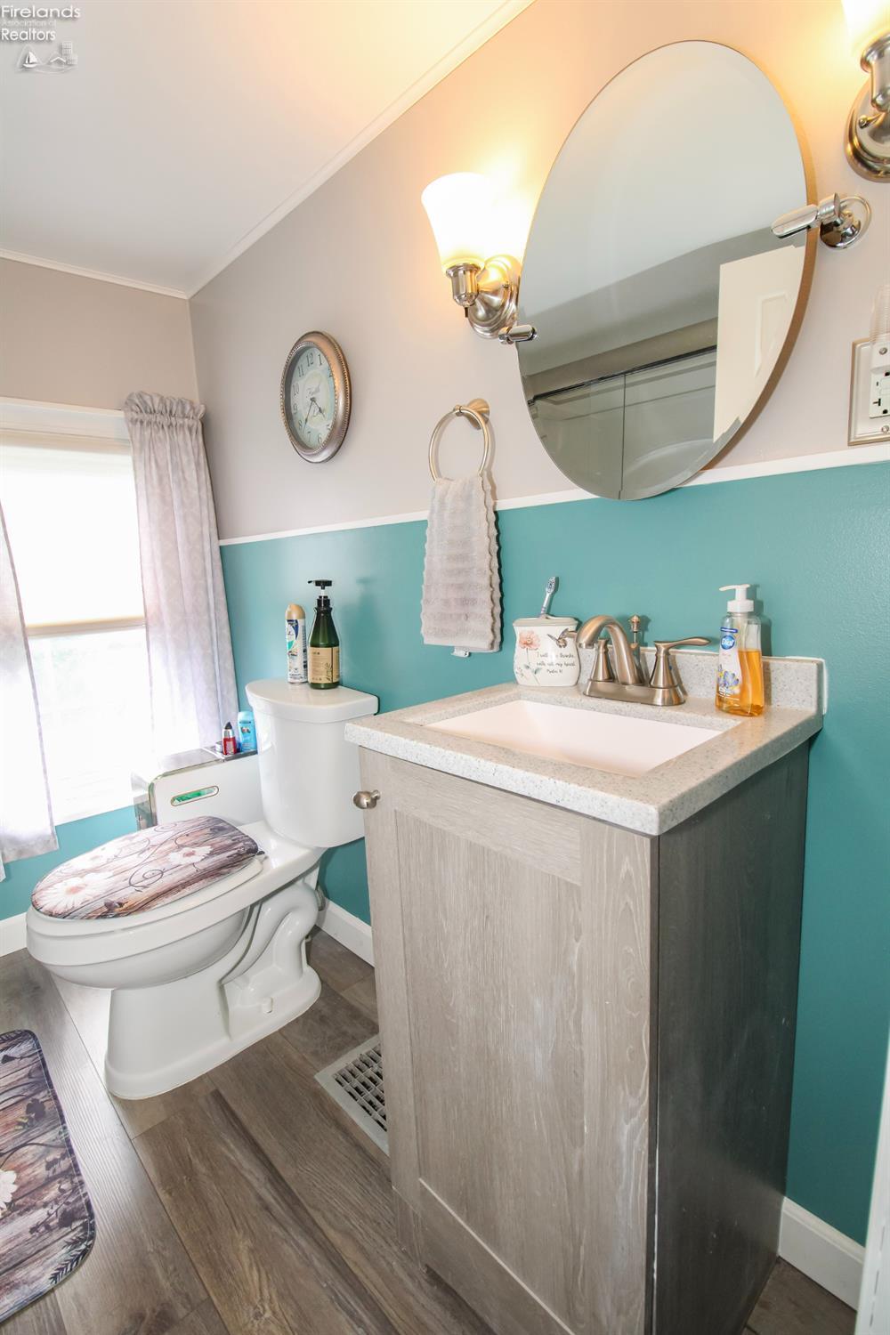 Sandusky, Ohio 44870, United States, 3 Bedrooms Bedrooms, ,2 BathroomsBathrooms,Residential,Contingent,193910