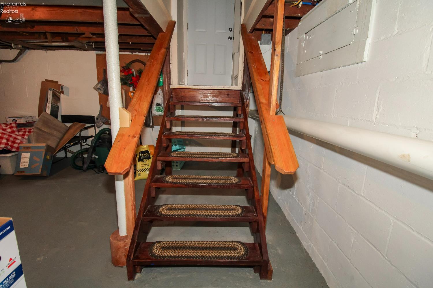 Sandusky, Ohio 44870, United States, 3 Bedrooms Bedrooms, ,2 BathroomsBathrooms,Residential,Contingent,193910