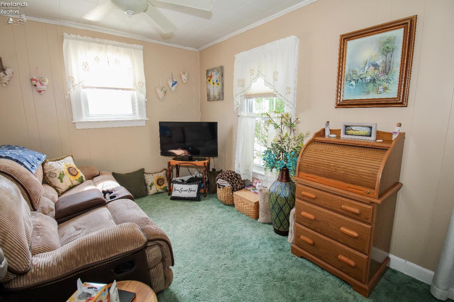 Sandusky, Ohio 44870, United States, 3 Bedrooms Bedrooms, ,2 BathroomsBathrooms,Residential,Contingent,193910