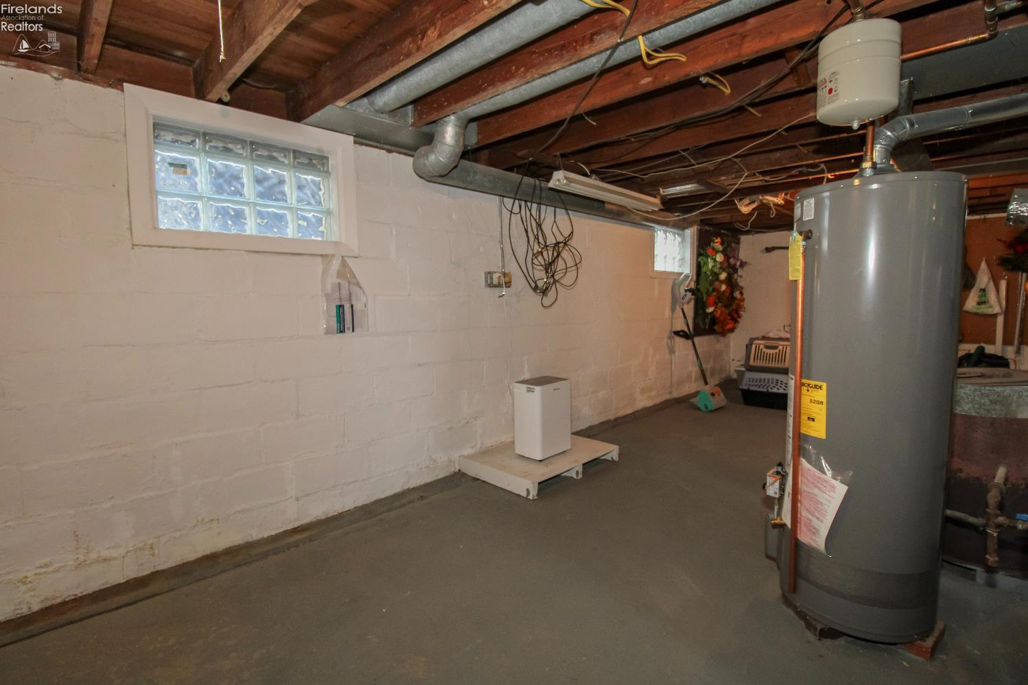 Sandusky, Ohio 44870, United States, 3 Bedrooms Bedrooms, ,2 BathroomsBathrooms,Residential,Contingent,193910