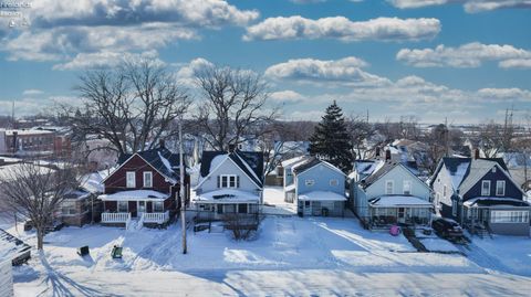 Multifamily For Sale - 1035 First Street<br/> Sandusky, OH 44870