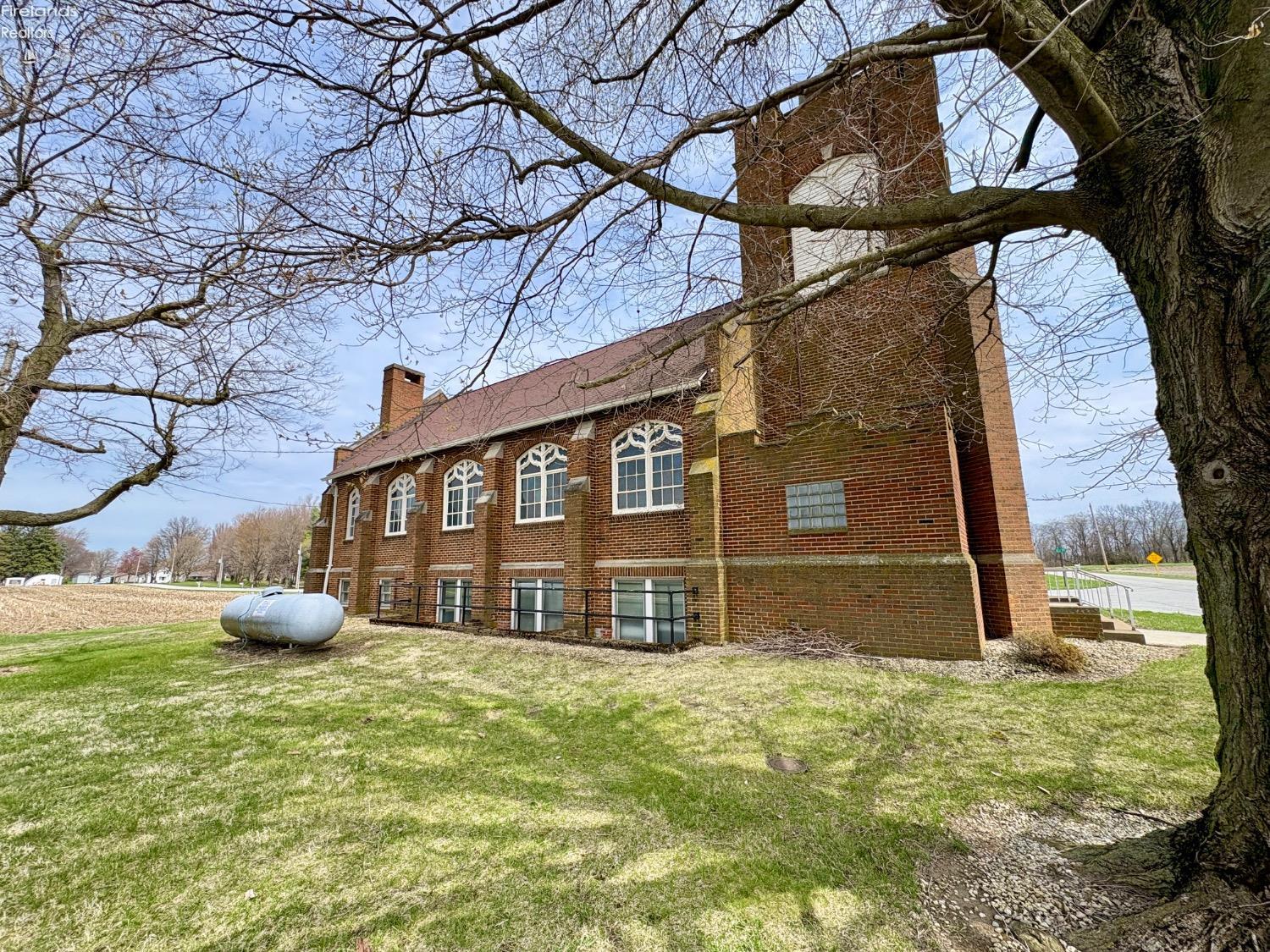 1515 W County Road 592, Tiffin, Ohio image 2