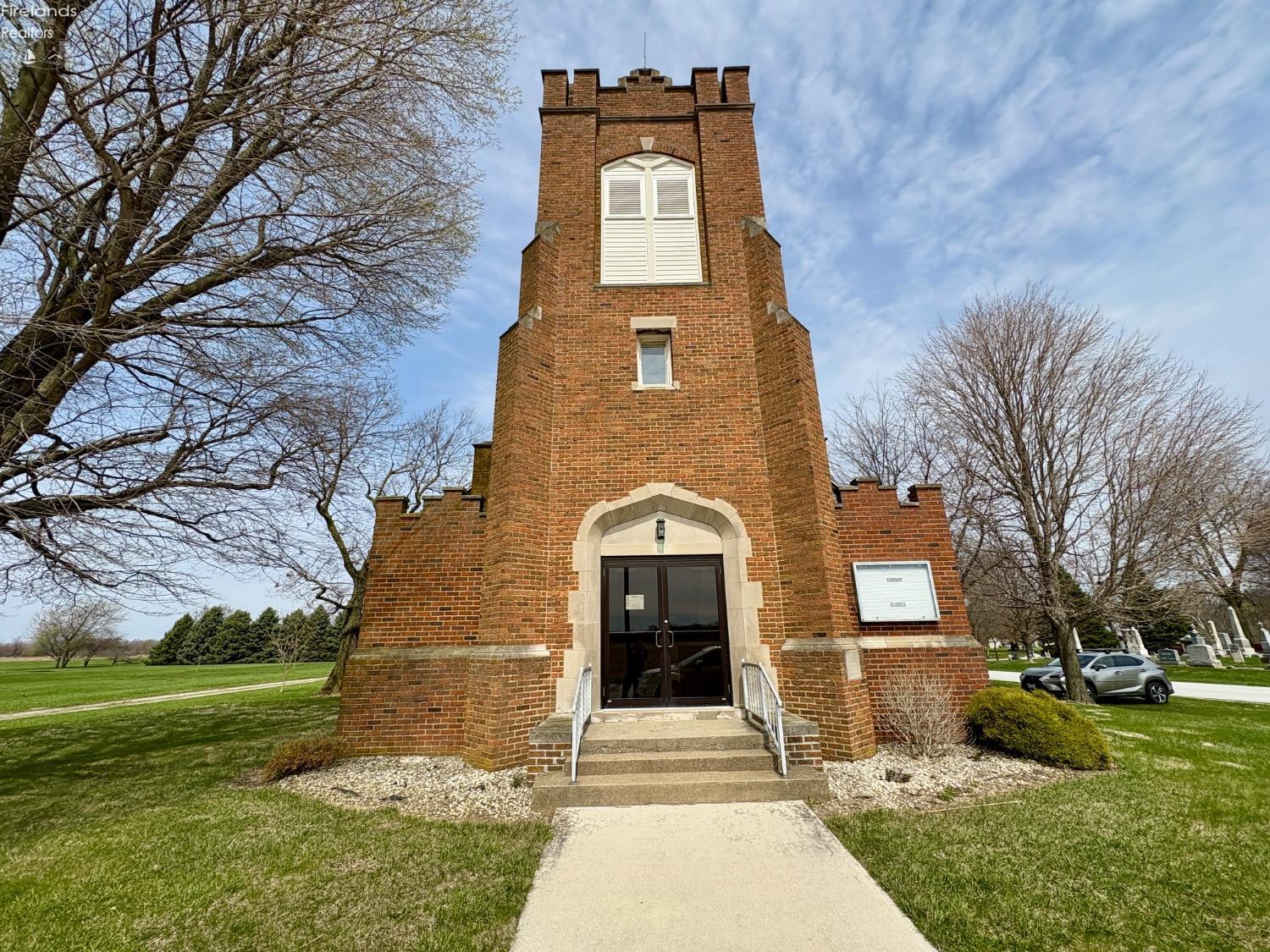 1515 W County Road 592, Tiffin, Ohio image 1