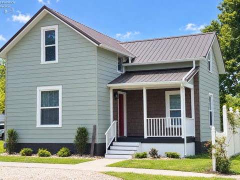 Homes For Sale - 110 E Emerald Street<br/> Willard, OH 44890