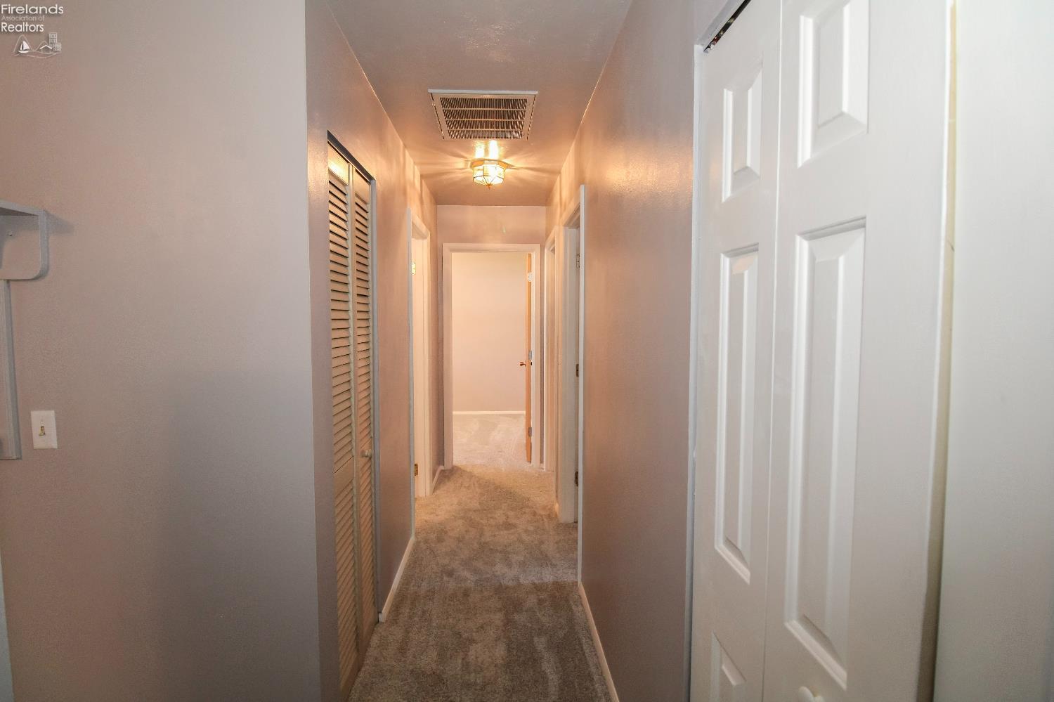 Sandusky, Ohio 44870, United States, 3 Bedrooms Bedrooms, ,1 BathroomBathrooms,Residential,Contingent,214568