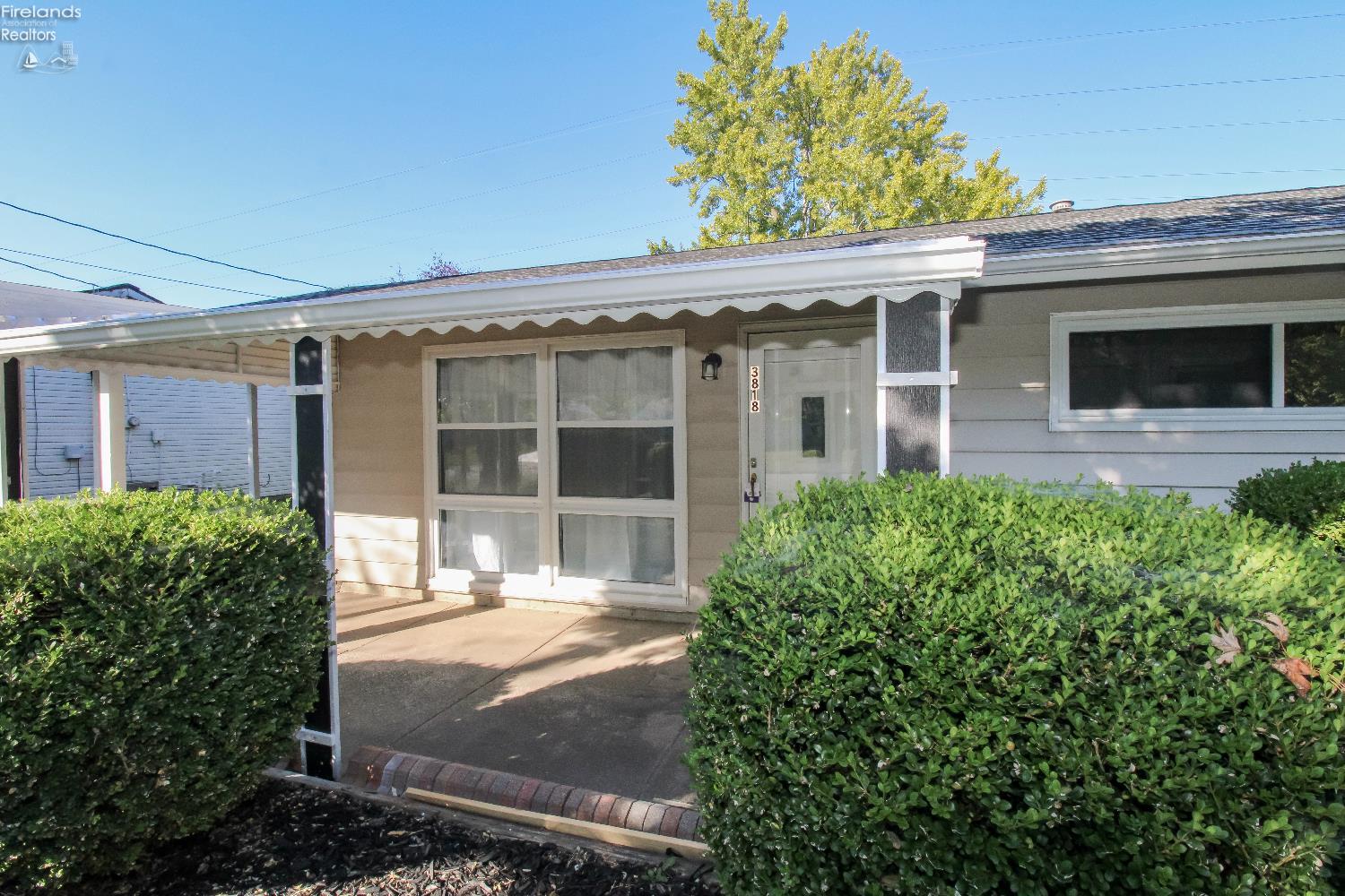 Sandusky, Ohio 44870, United States, 3 Bedrooms Bedrooms, ,1 BathroomBathrooms,Residential,Contingent,214568