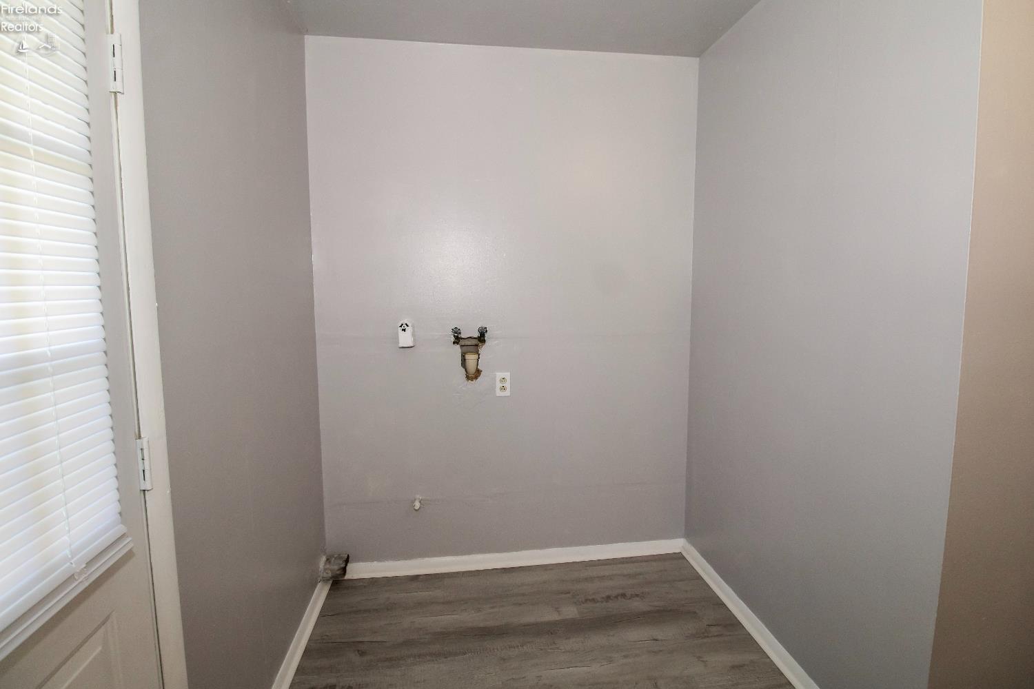 Sandusky, Ohio 44870, United States, 3 Bedrooms Bedrooms, ,1 BathroomBathrooms,Residential,Contingent,214568