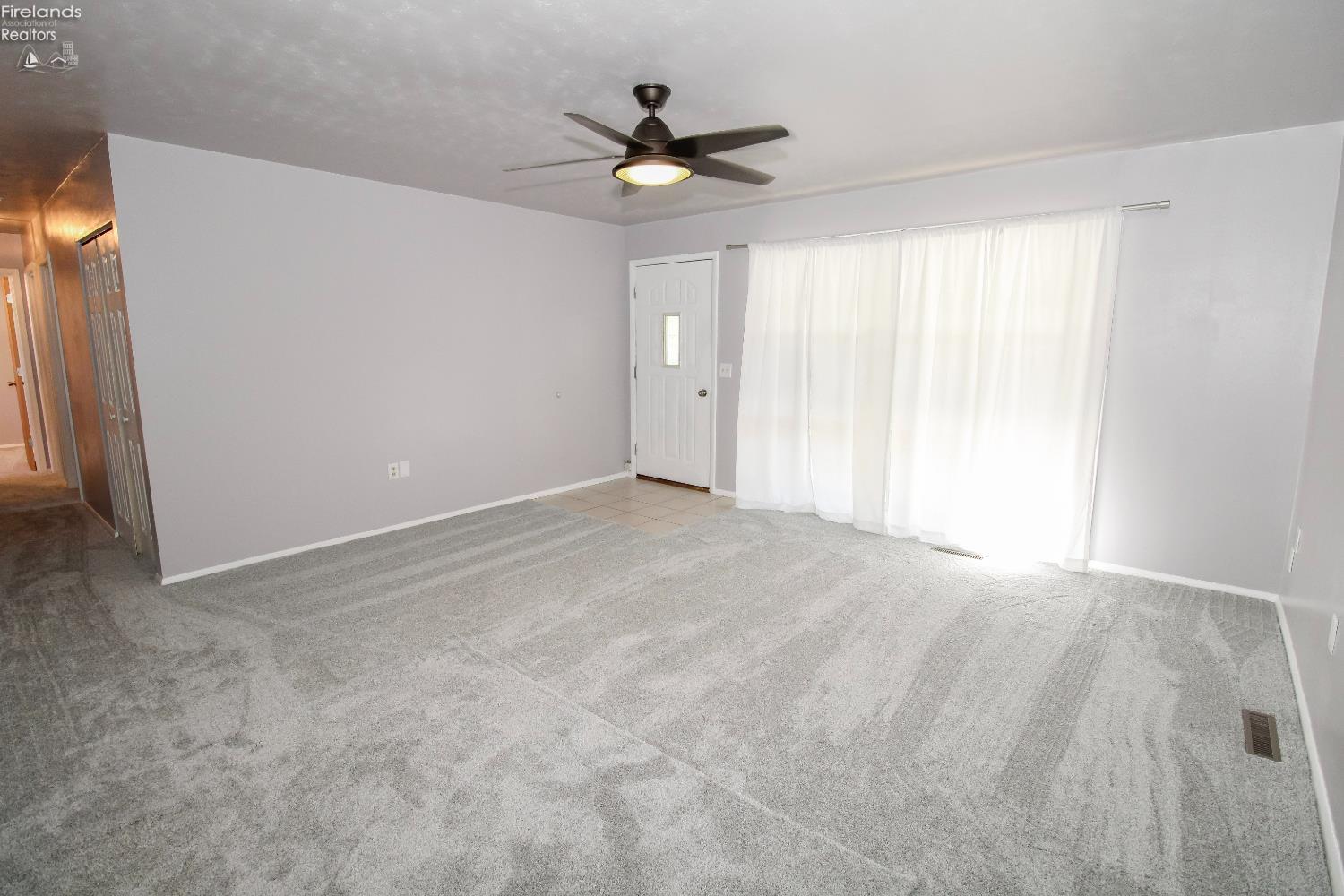 Sandusky, Ohio 44870, United States, 3 Bedrooms Bedrooms, ,1 BathroomBathrooms,Residential,Contingent,214568