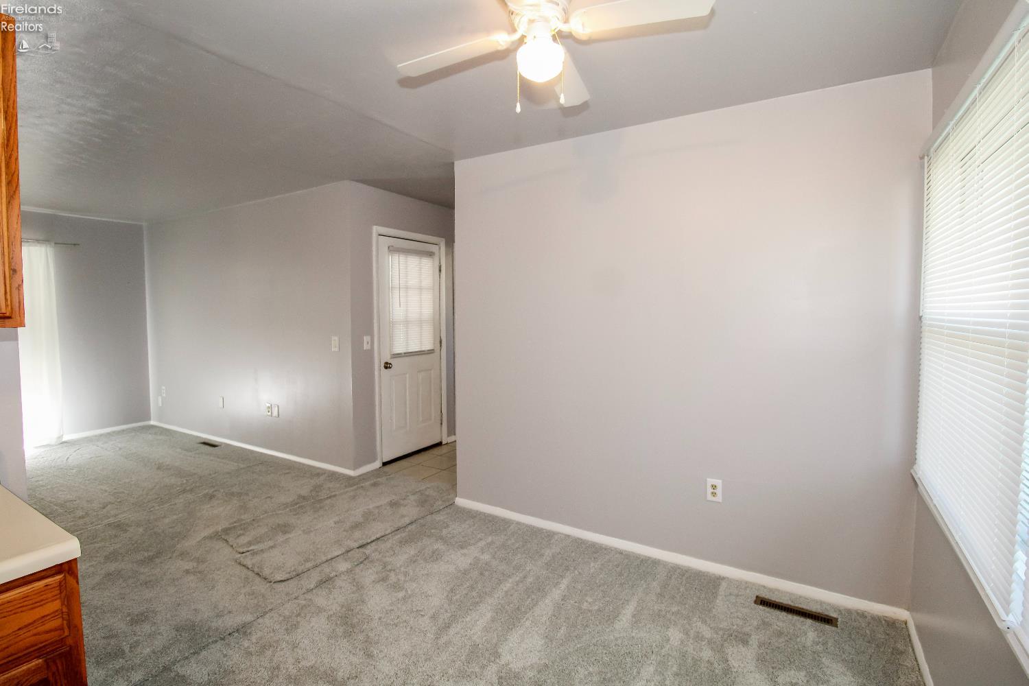 Sandusky, Ohio 44870, United States, 3 Bedrooms Bedrooms, ,1 BathroomBathrooms,Residential,Contingent,214568