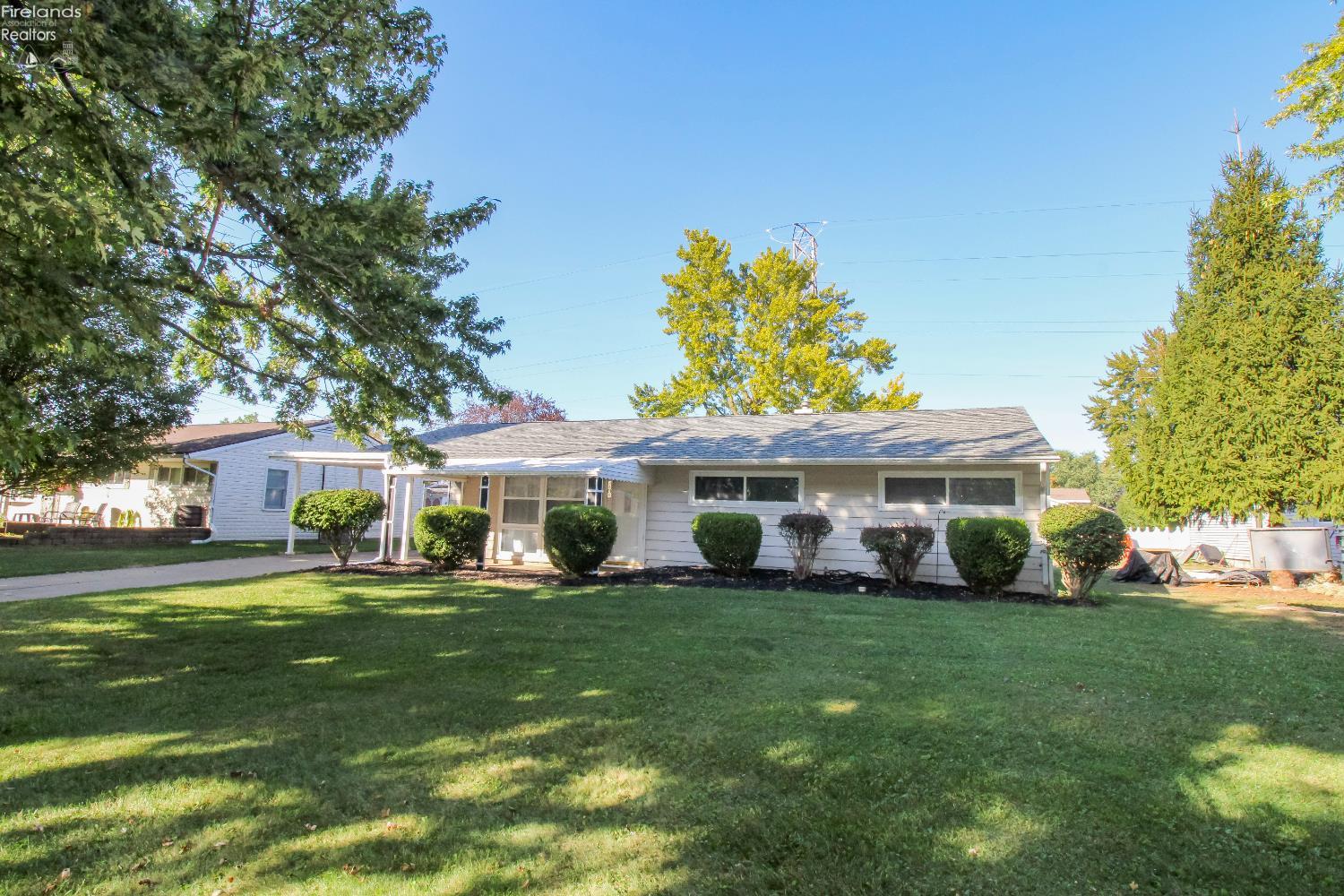 Sandusky, Ohio 44870, United States, 3 Bedrooms Bedrooms, ,1 BathroomBathrooms,Residential,Contingent,214568