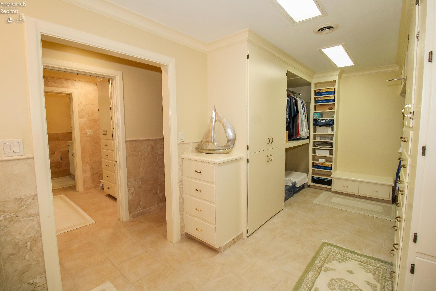 Huron, Ohio 44839, United States, 4 Bedrooms Bedrooms, ,3 BathroomsBathrooms,Residential,Active,185892