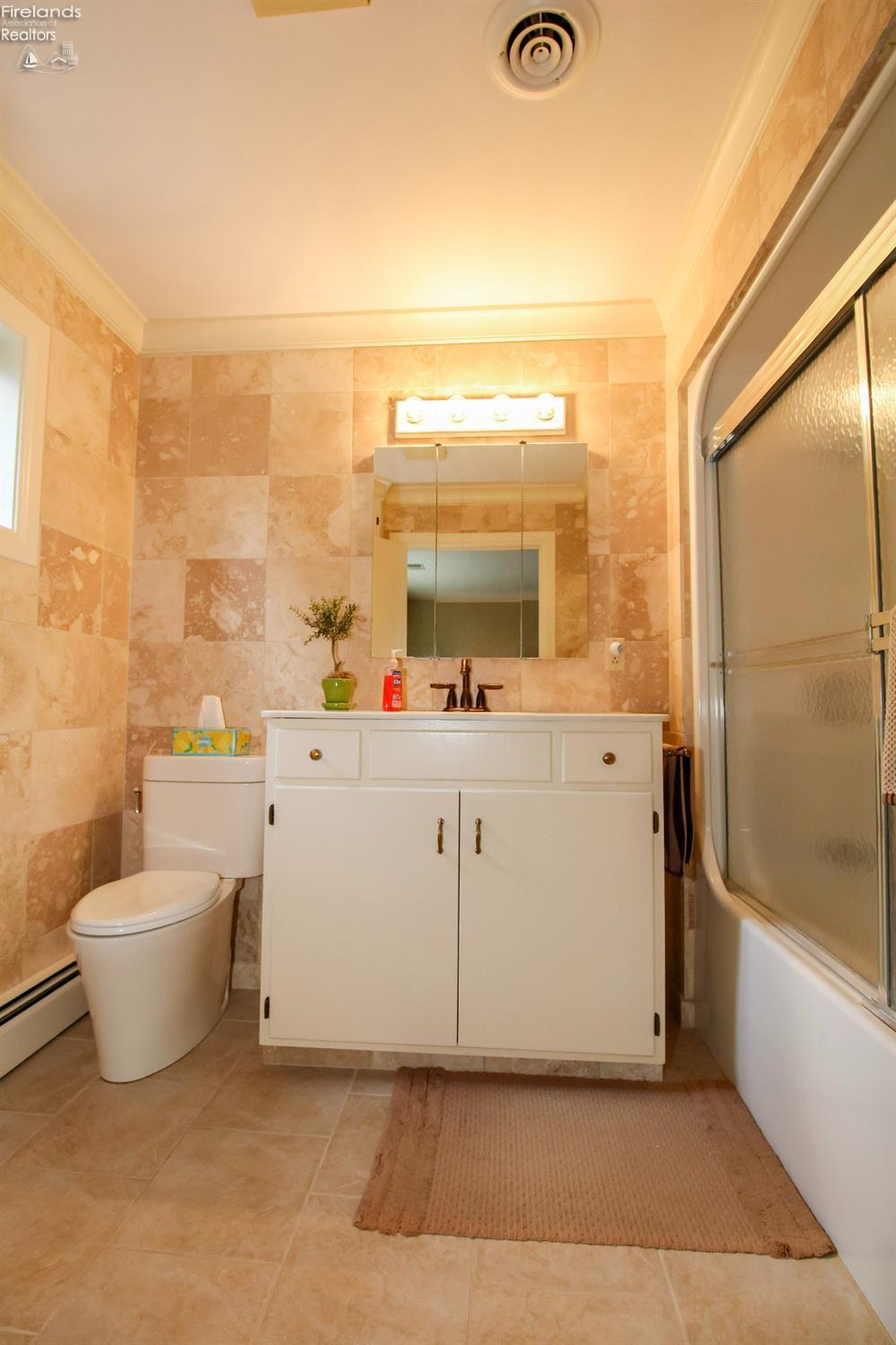 Huron, Ohio 44839, United States, 4 Bedrooms Bedrooms, ,3 BathroomsBathrooms,Residential,Active,185892