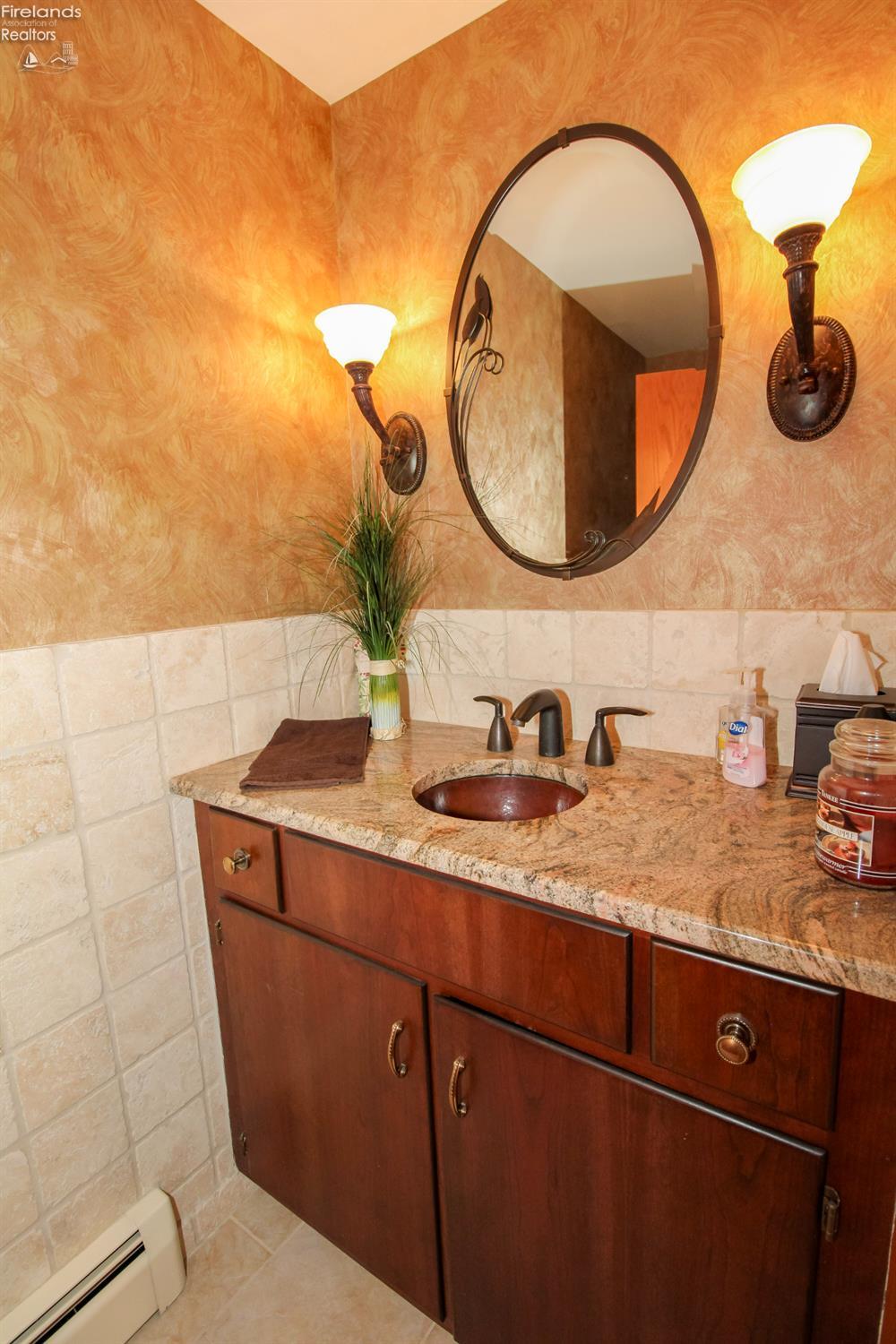 Huron, Ohio 44839, United States, 4 Bedrooms Bedrooms, ,3 BathroomsBathrooms,Residential,Active,185892