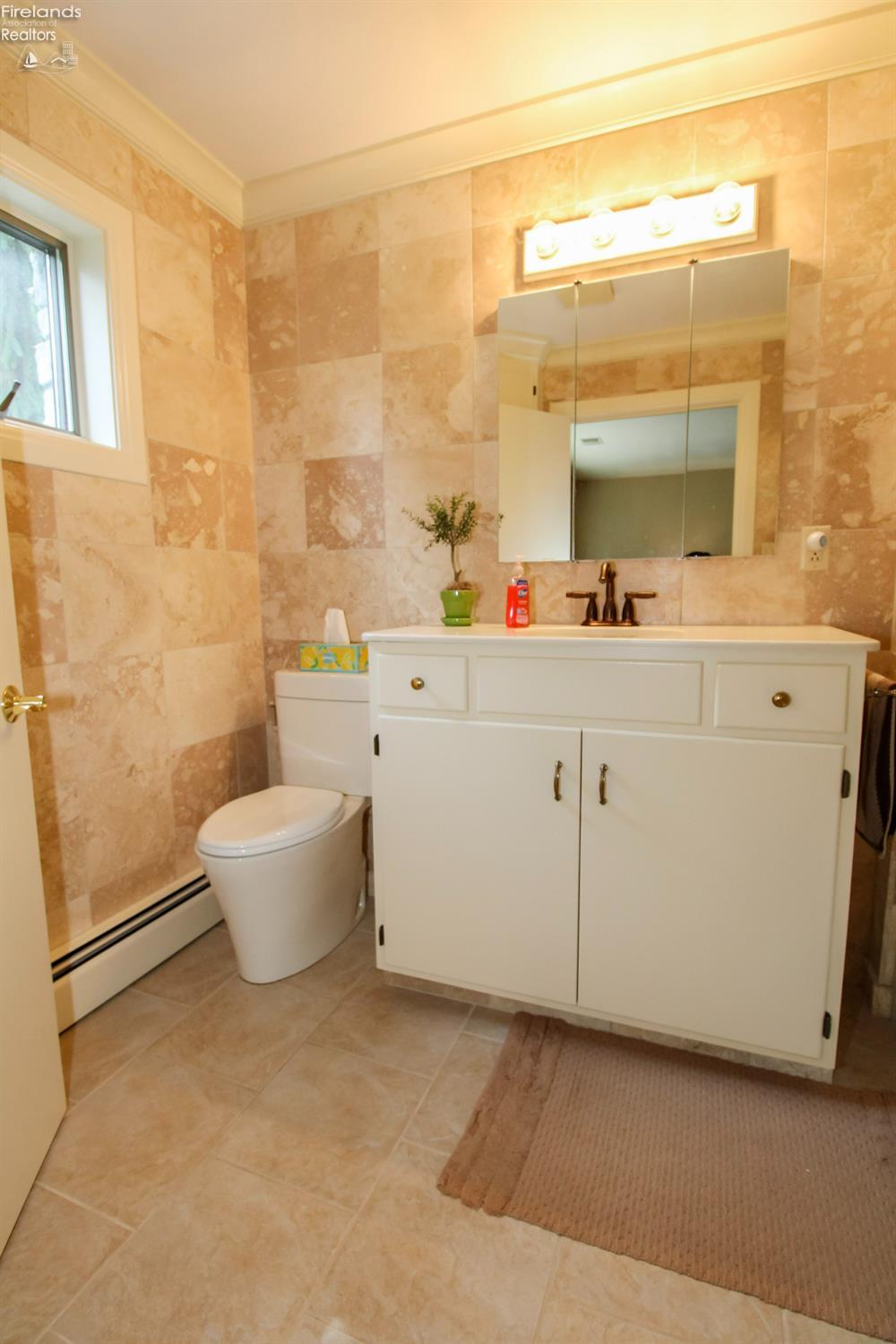 Huron, Ohio 44839, United States, 4 Bedrooms Bedrooms, ,3 BathroomsBathrooms,Residential,Active,185892