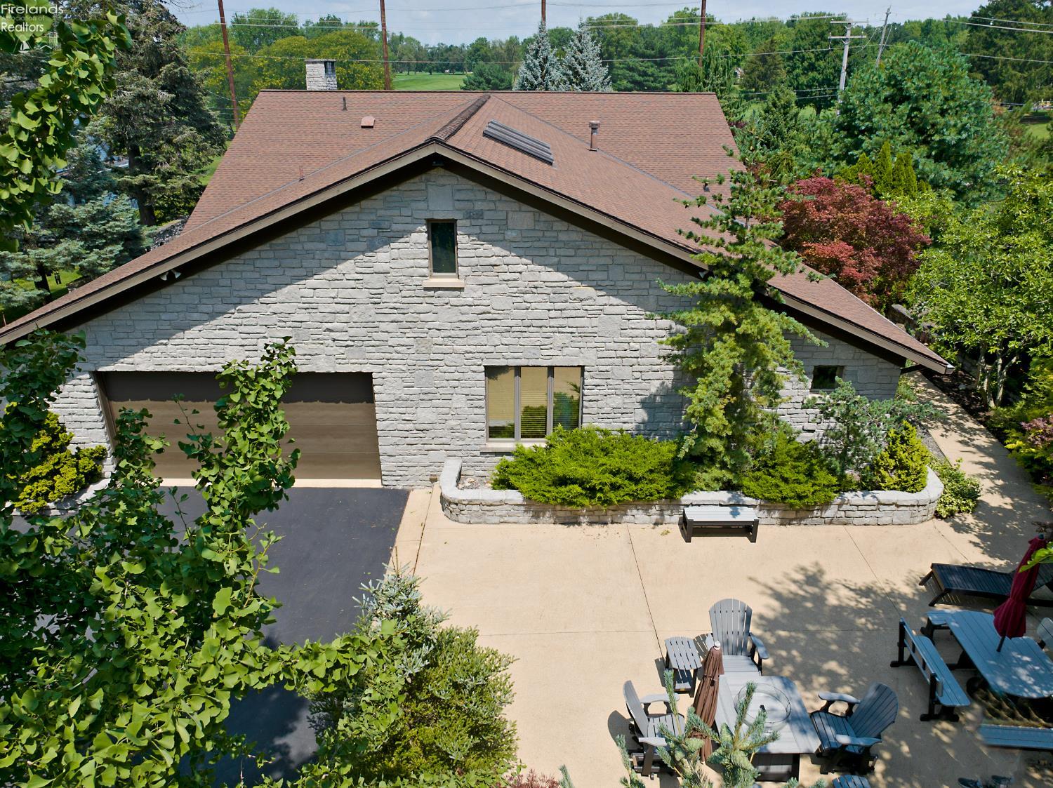 Huron, Ohio 44839, United States, 4 Bedrooms Bedrooms, ,3 BathroomsBathrooms,Residential,Active,185892