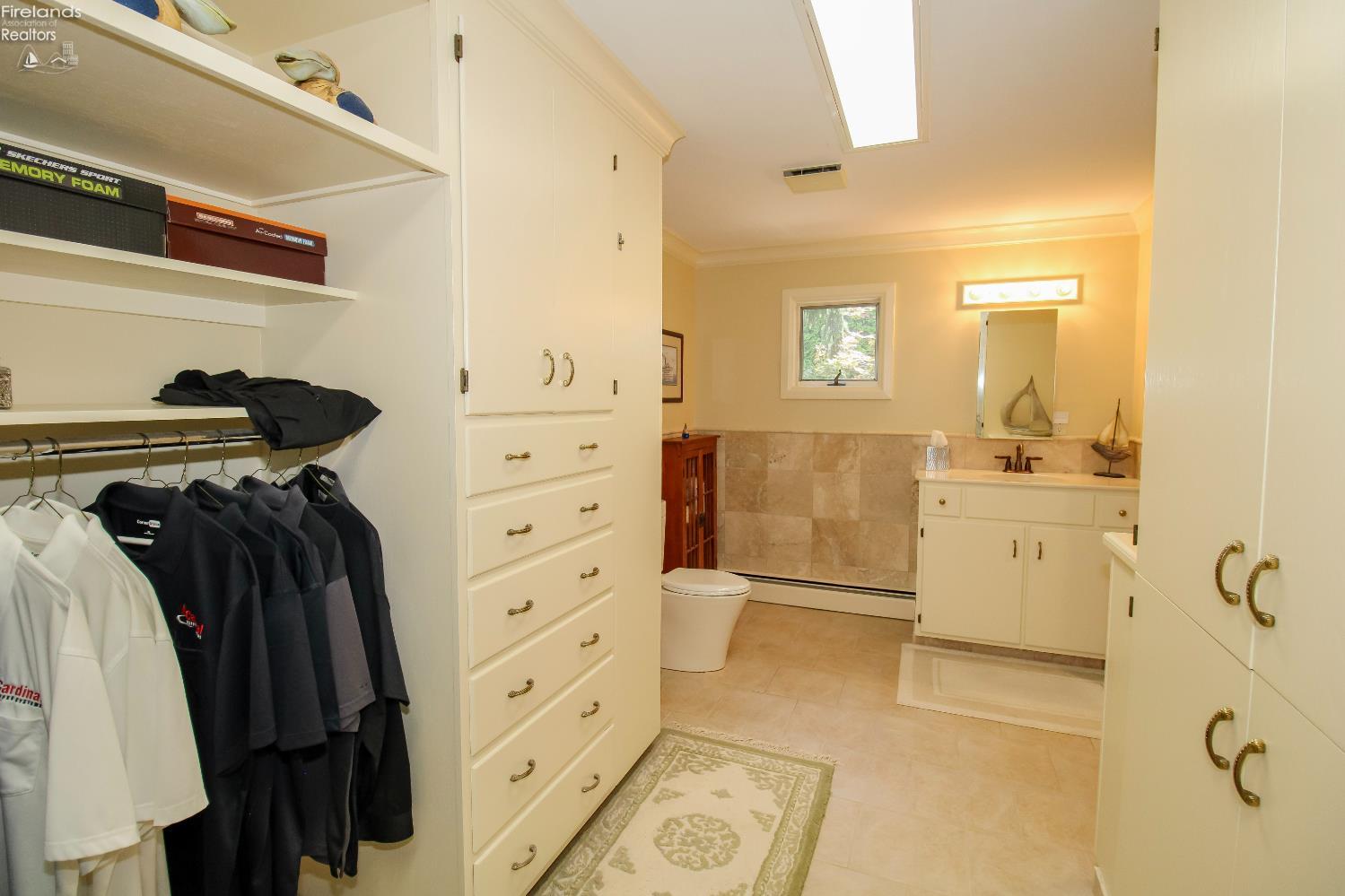 Huron, Ohio 44839, United States, 4 Bedrooms Bedrooms, ,3 BathroomsBathrooms,Residential,Active,185892