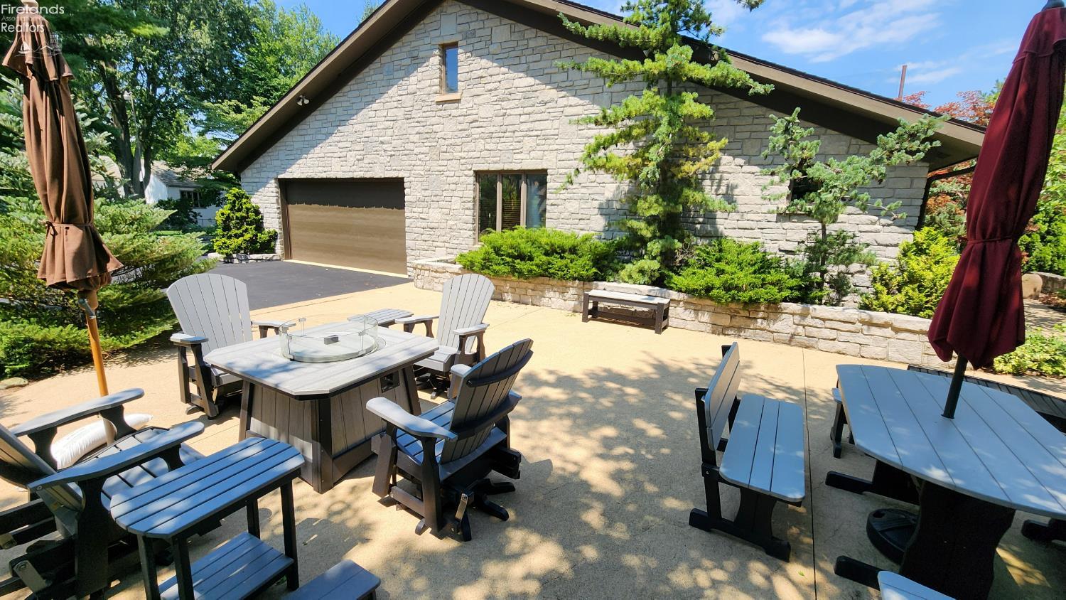 Huron, Ohio 44839, United States, 4 Bedrooms Bedrooms, ,3 BathroomsBathrooms,Residential,Active,185892