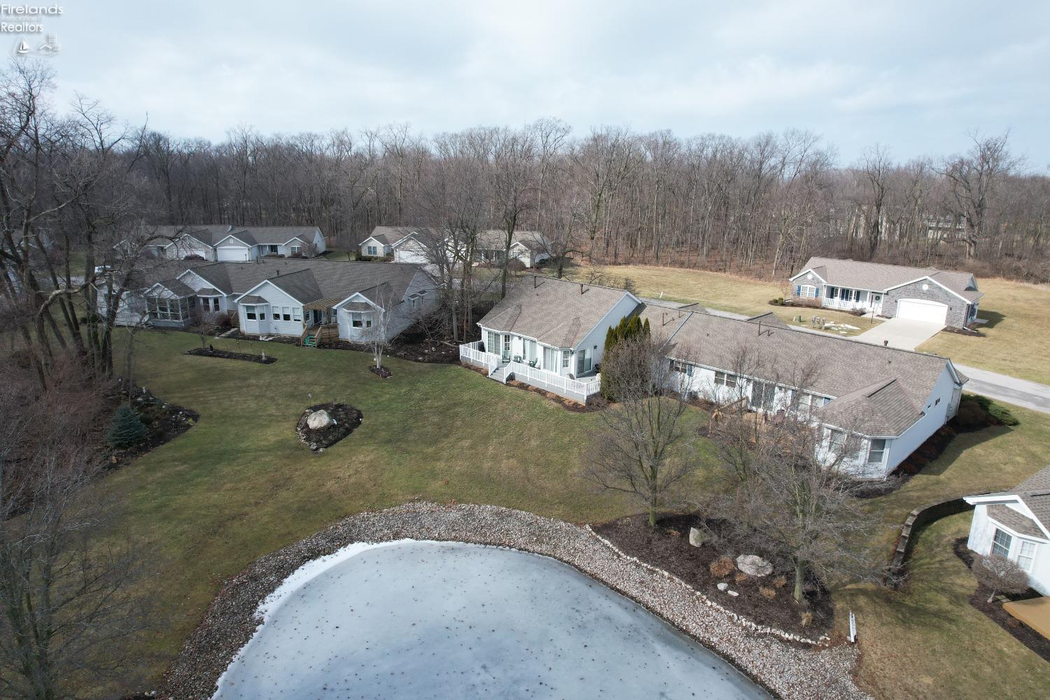 685 N Vineyard Circle Cir, Port Clinton, Ohio image 3