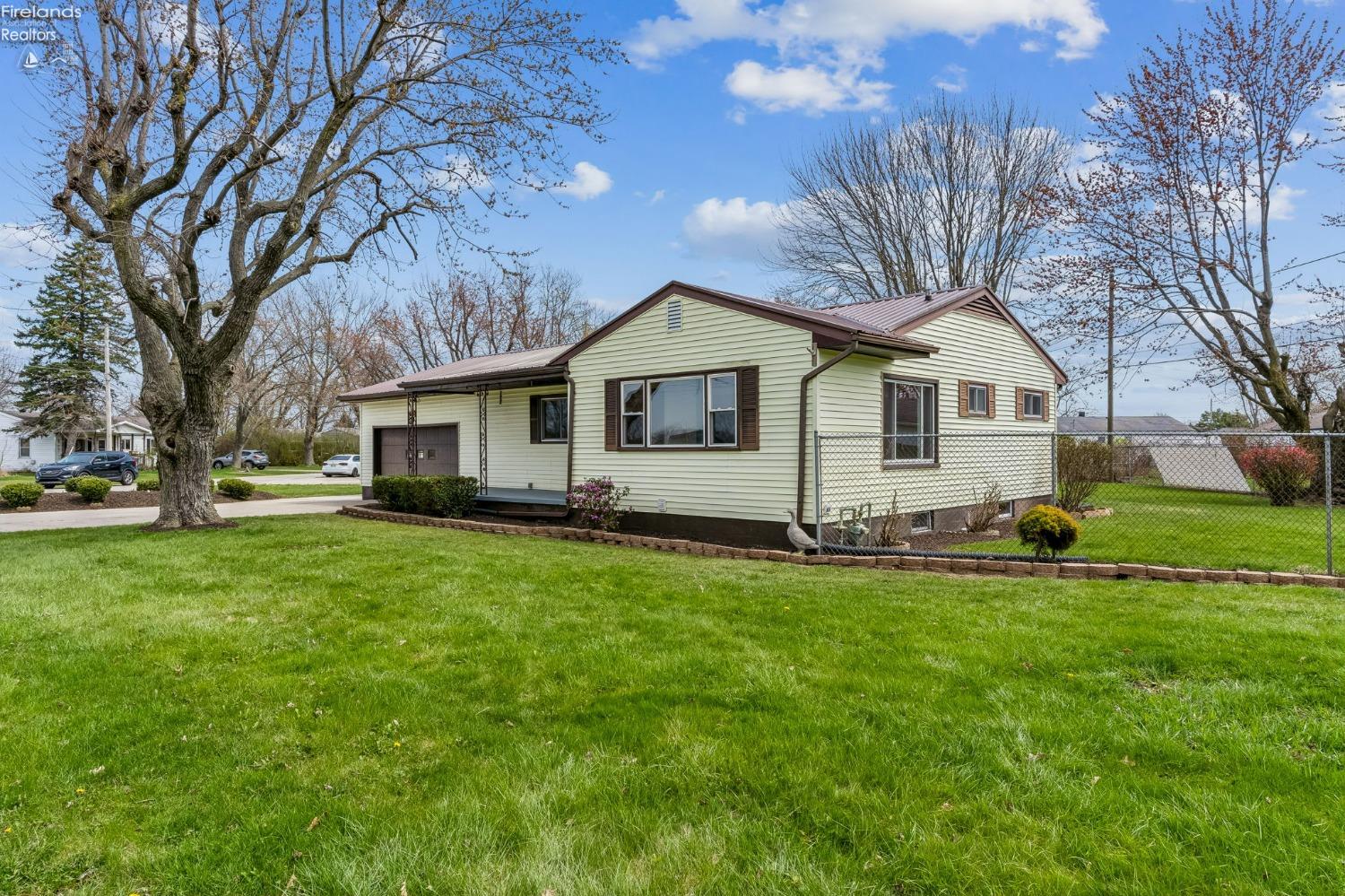 1314 W Stoner Rd, Fostoria, Texas image 4