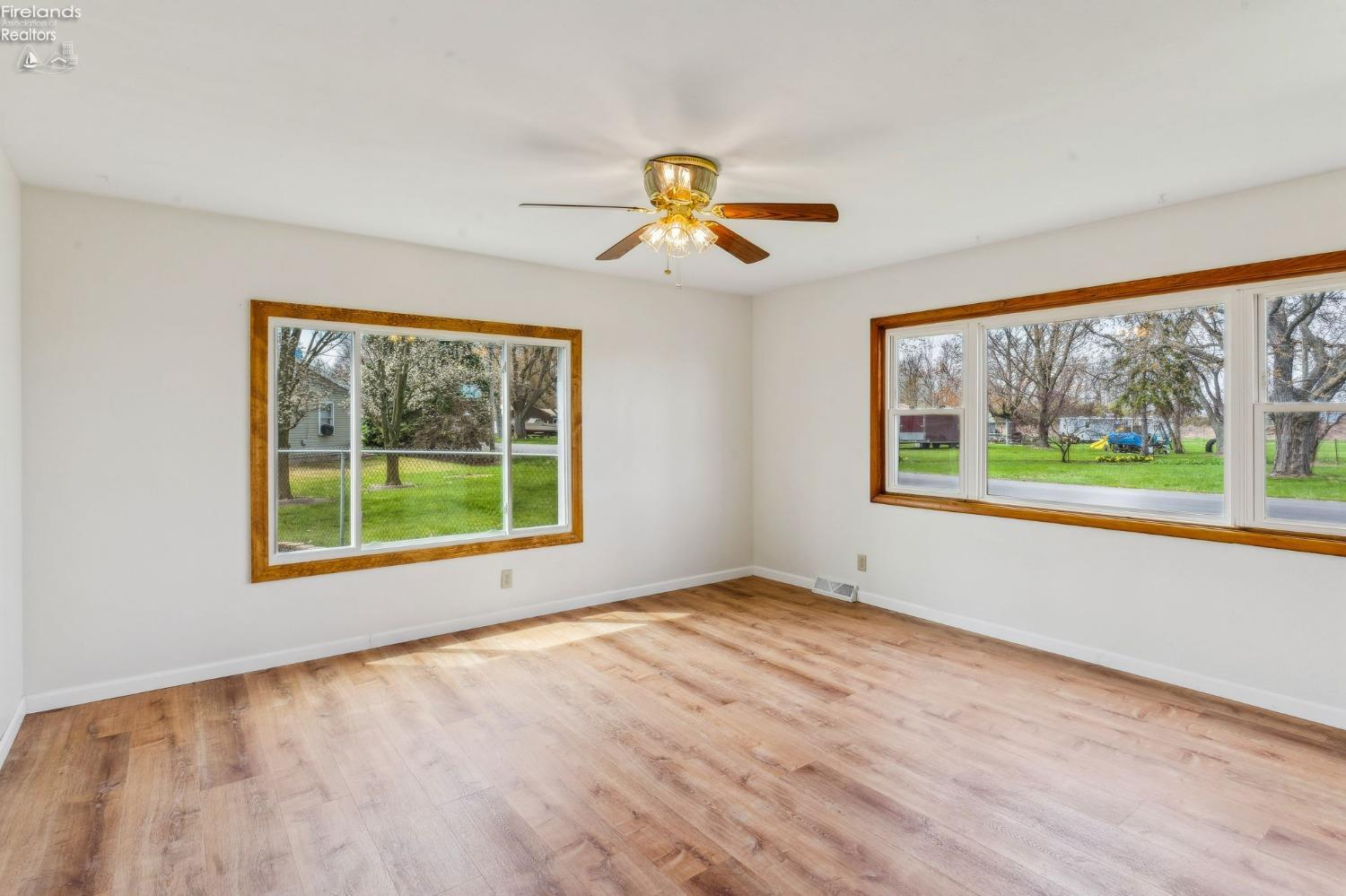 1314 W Stoner Rd, Fostoria, Texas image 9