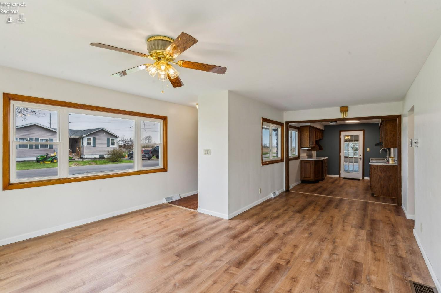 1314 W Stoner Rd, Fostoria, Texas image 7